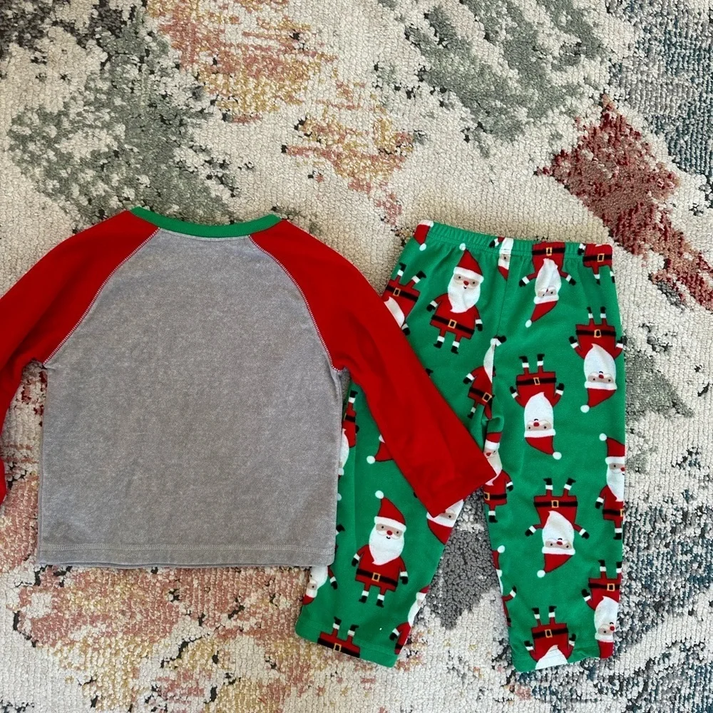 Carter's Santa Christmas fleece Pajamas Set 3T Toddler Boy Girl  Nearly new